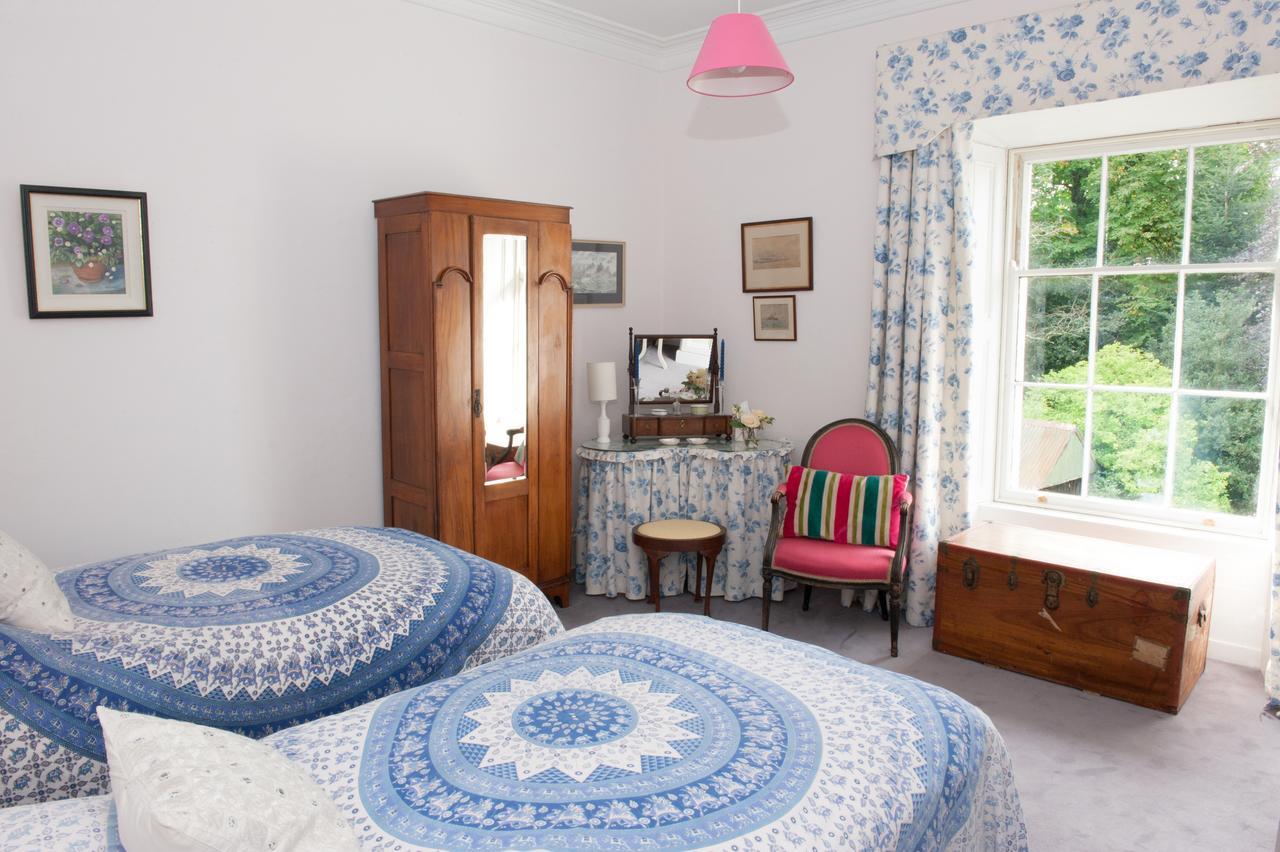 Lough Bawn House Bed and Breakfast Collinstown  Eksteriør billede