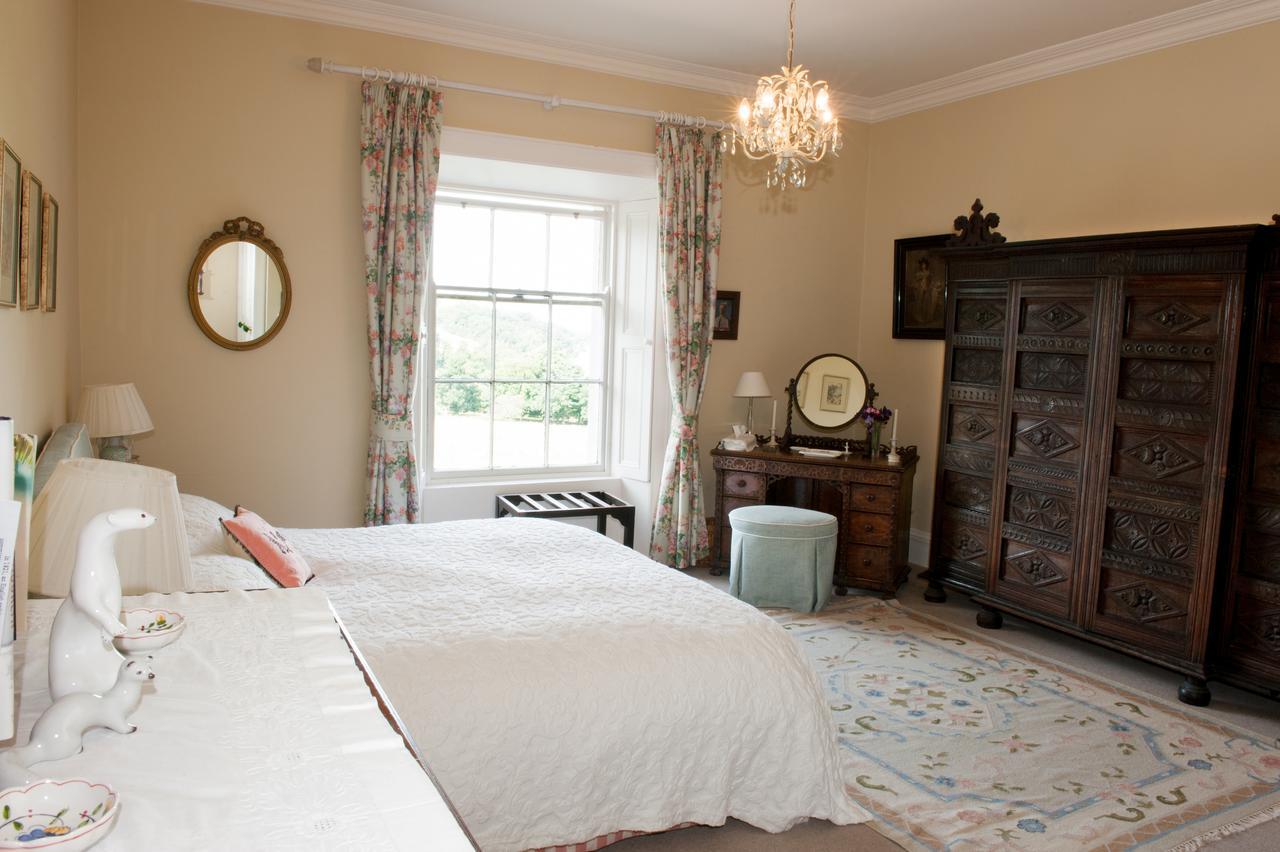Lough Bawn House Bed and Breakfast Collinstown  Eksteriør billede